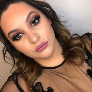 Meet your Posher, Alexandra